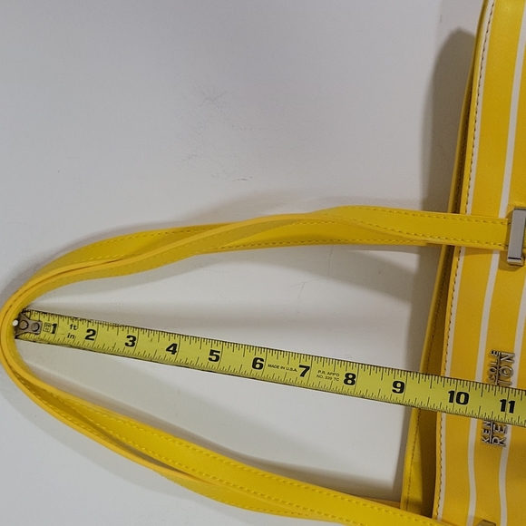 Kenneth Cole Reaction shoulder bag - Picture 3 of 9